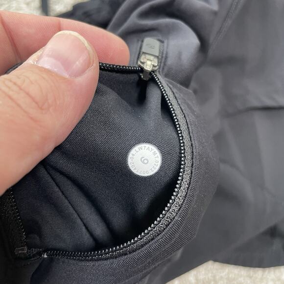 Lululemon Speed Up Short Long Size 6 Black 4" Inseam Athletic 64-34 - Picture 4 of 7